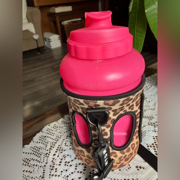 Hydrojug Pink Water Bottle with Leopard Print Sleeve - Picture 2 of 6
